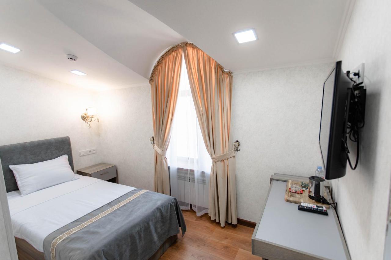 Registon Saroy Hotel Samarkand Exterior photo