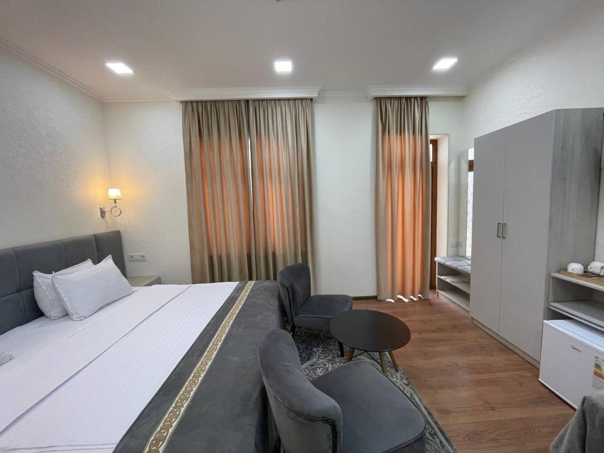 Registon Saroy Hotel Samarkand Exterior photo